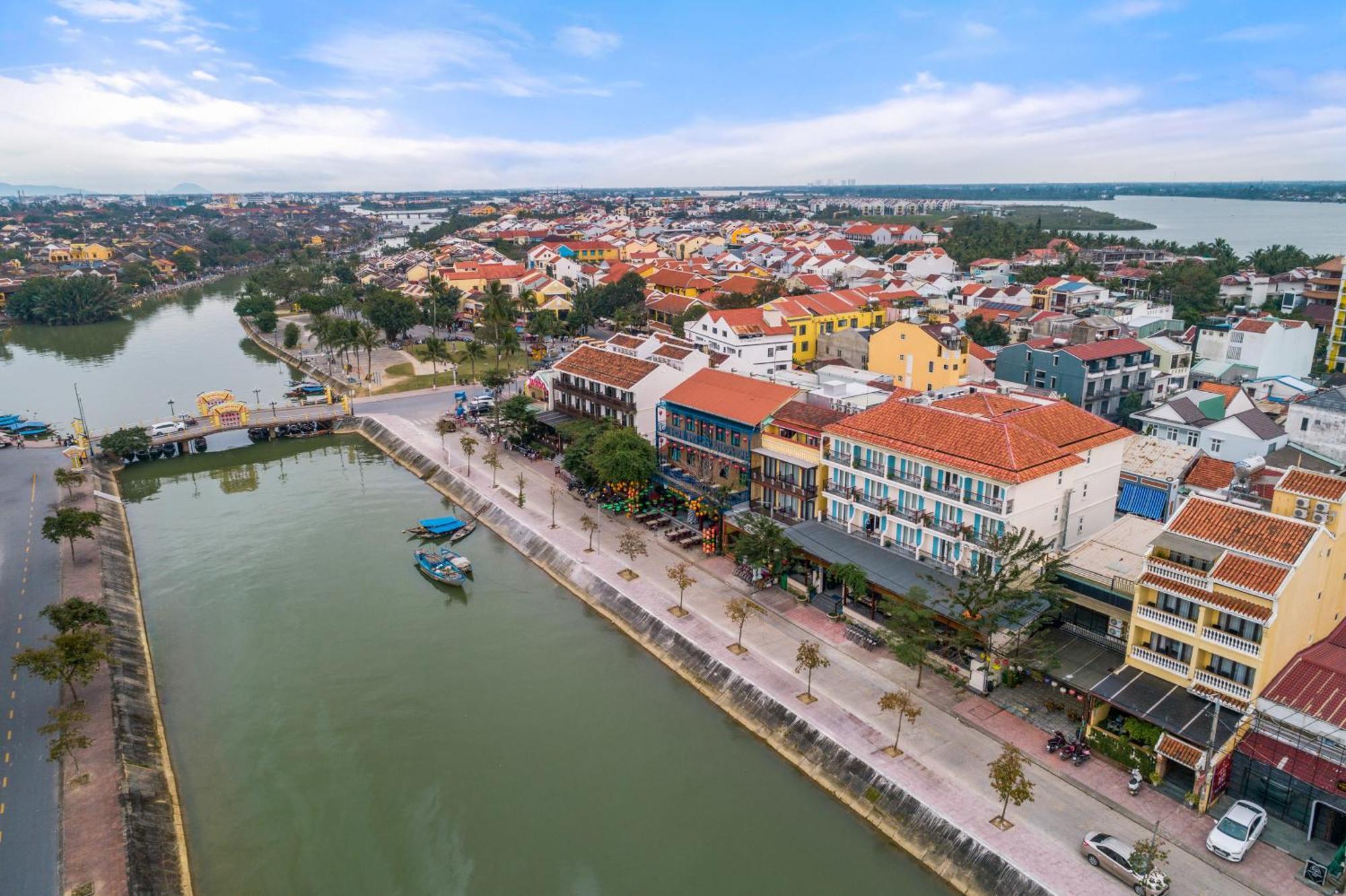 Lantana Boutique Khách sạn 4*