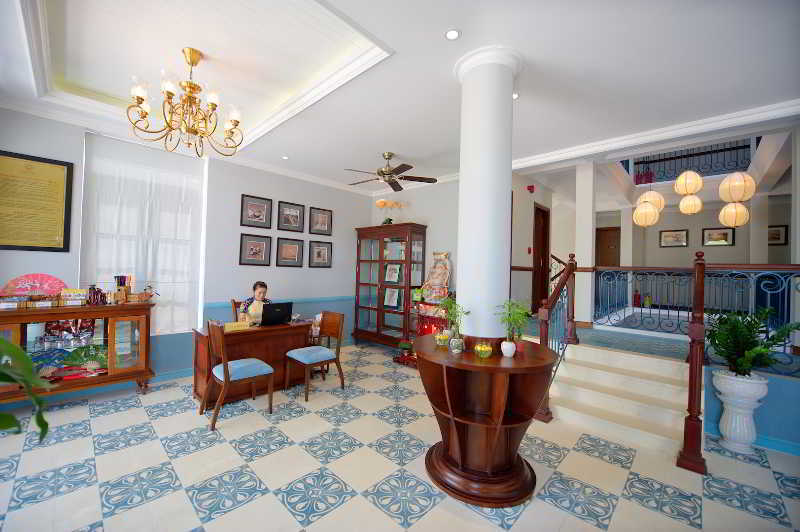 Lantana Boutique Khách sạn 4*