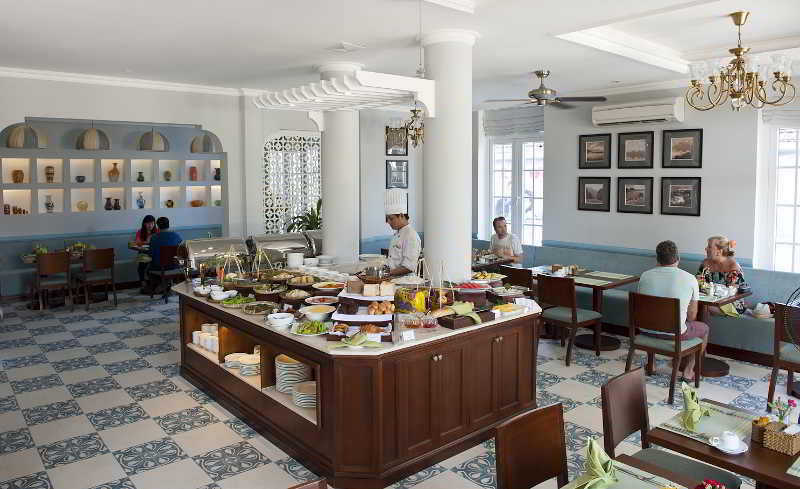 Отель Lantana Boutique